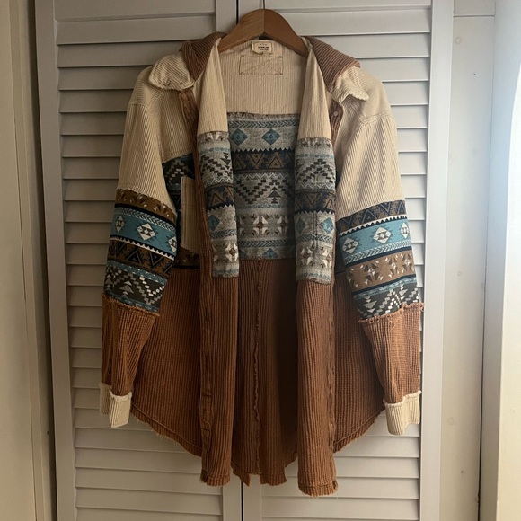 Buckle Shacket - Picture 6 of 15